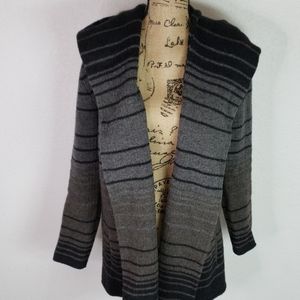 Vince. Sweater sz small